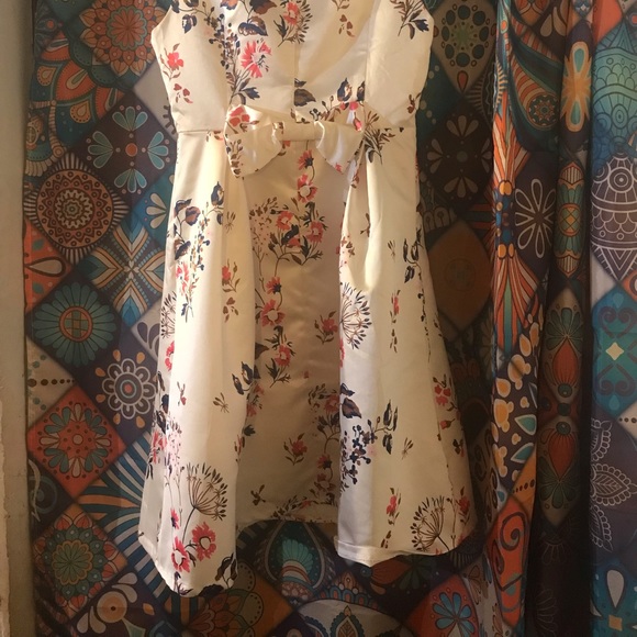 Retro Style Fit & Flare Satin Dress - Picture 4 of 10